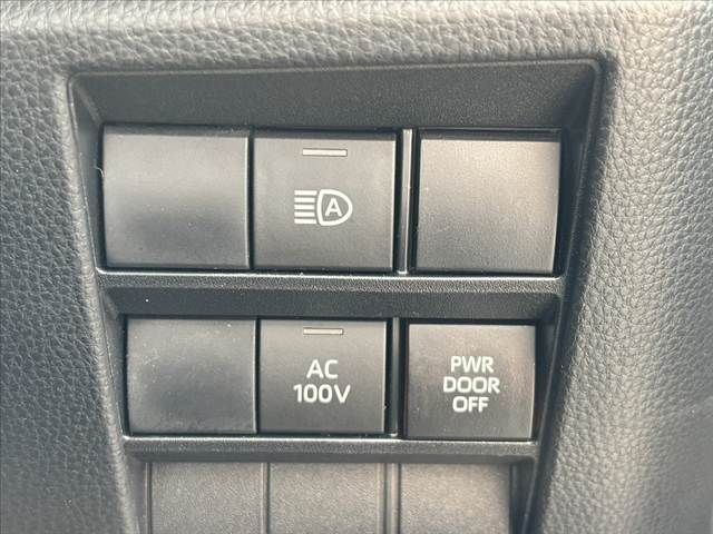 TOYOTA NOAH HYBRID 4WD 2025 Image 31