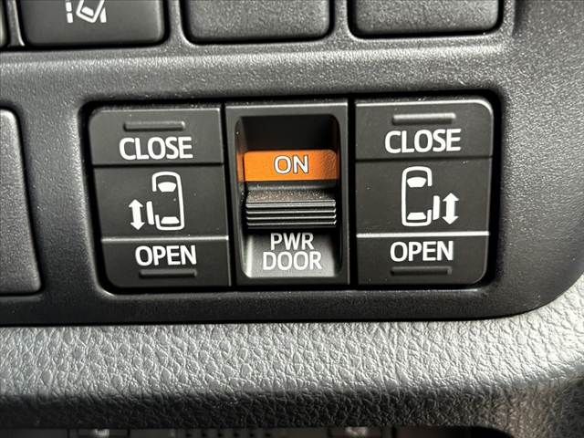 TOYOTA ESQUIRE 2017 Image 31