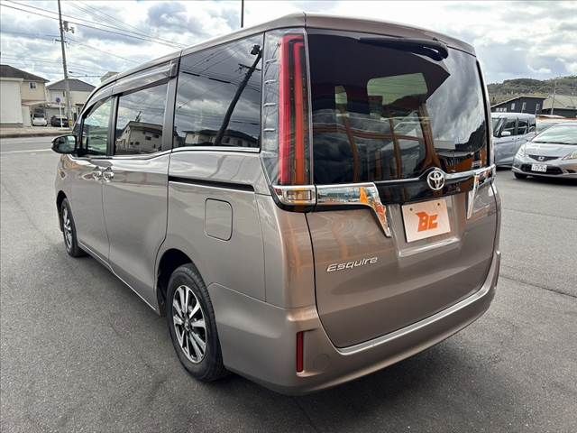 TOYOTA ESQUIRE 2017 Image 31