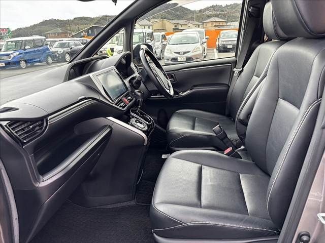 TOYOTA ESQUIRE 2017 Image 31