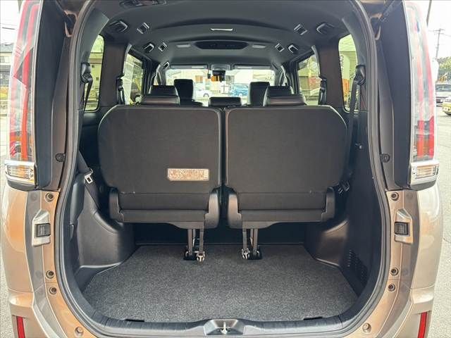 TOYOTA ESQUIRE 2017 Image 31