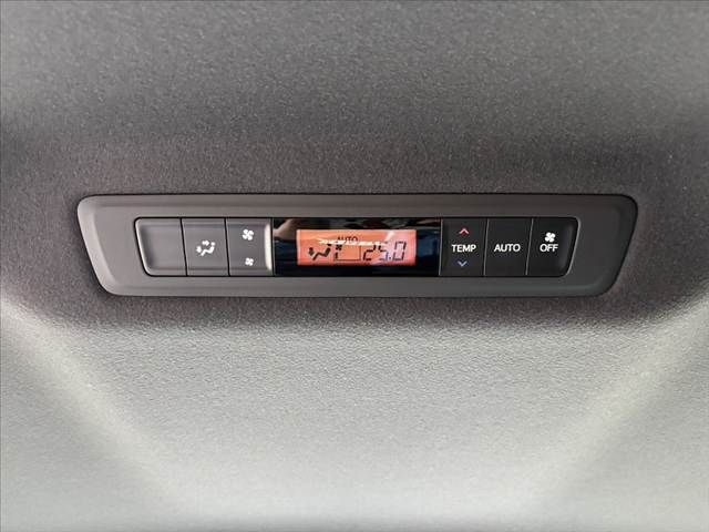 TOYOTA ESQUIRE 2017 Image 31