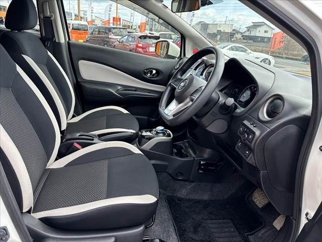 NISSAN NOTE 2017 Image 31