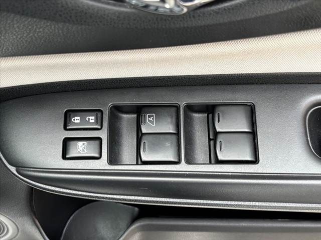 NISSAN NOTE 2017 Image 31