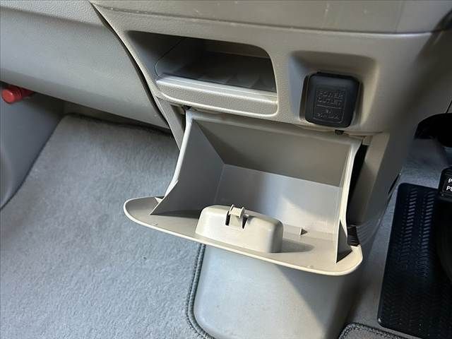 HONDA N BOX 2012 Image 31