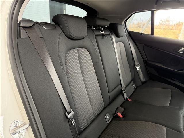 BMW 1SERIES 2021 Image 31