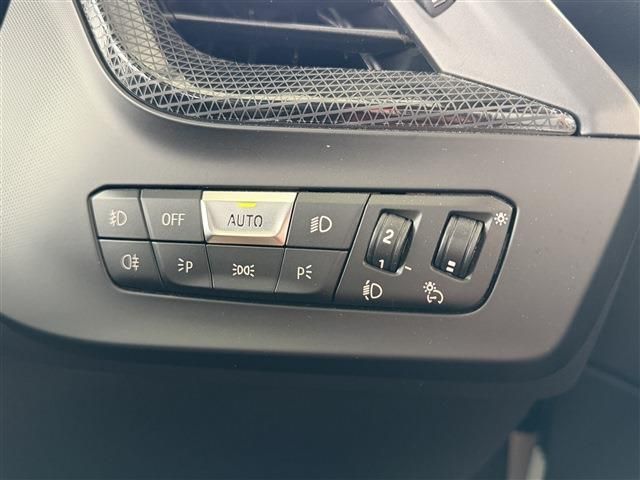 BMW 1SERIES 2021 Image 31