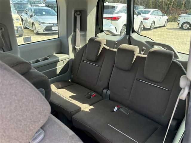 HONDA STEPWAGON 2016 Image 31