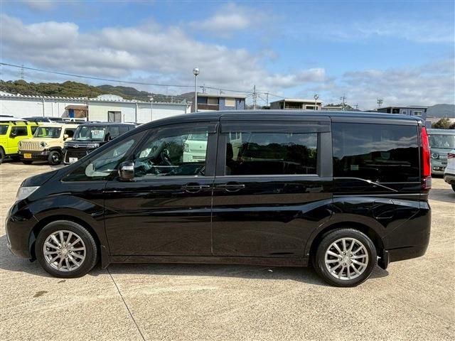 HONDA STEPWAGON 2016 Image 31