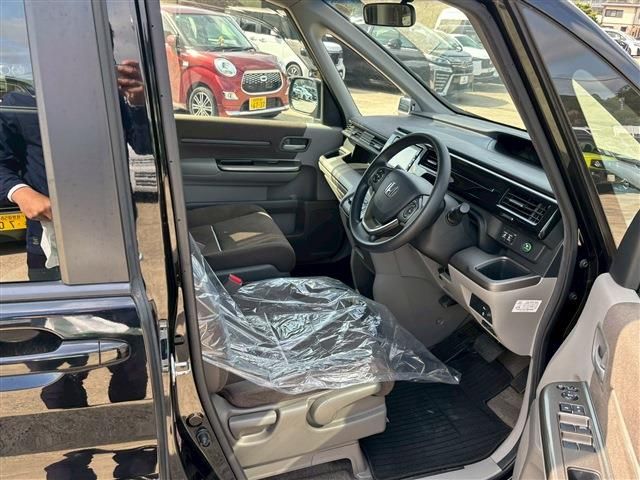 HONDA STEPWAGON 2016 Image 31