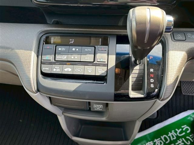 HONDA STEPWAGON 2016 Image 31