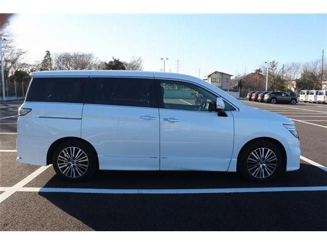 NISSAN ELGRAND 2023 Image 31