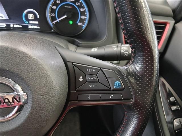 NISSAN LEAF 2018 Image 31