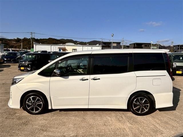 TOYOTA NOAH 2020 Image 31