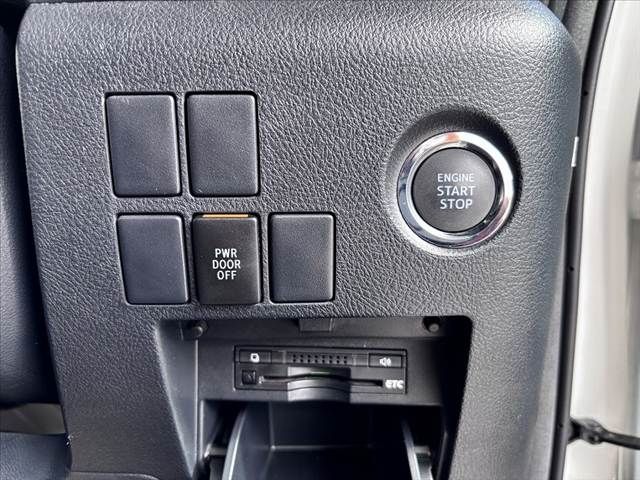 TOYOTA ALPHARD 2017 Image 31