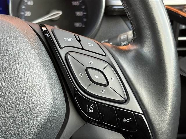 TOYOTA C-HR 2018 Image 31