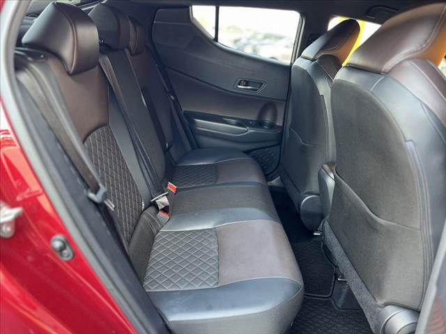 TOYOTA C-HR 2018 Image 31