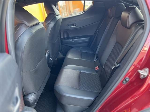 TOYOTA C-HR 2018 Image 31