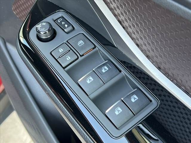 TOYOTA C-HR 2018 Image 31