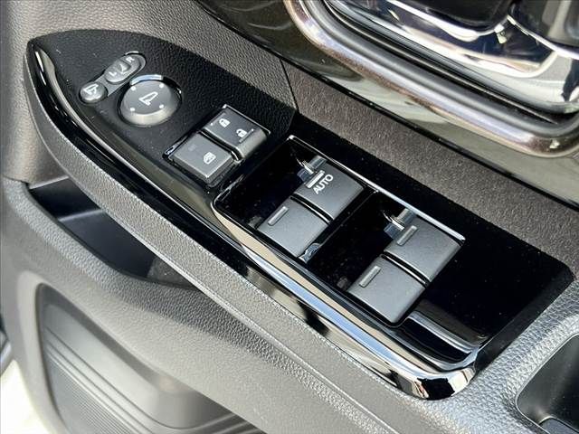 HONDA N BOX CUSTOM 2018 Image 31