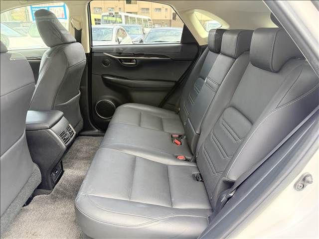 TOYOTA LEXUS NX200T 2015 Image 31