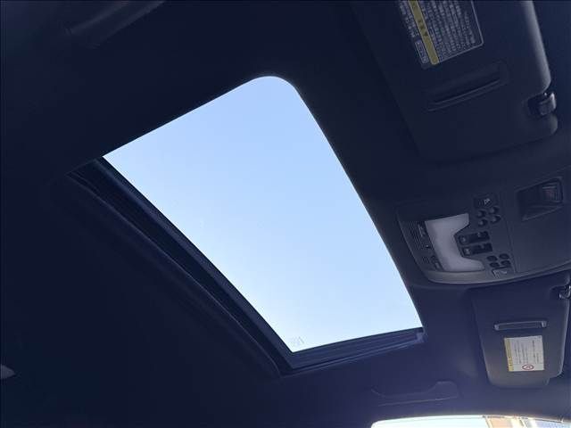 TOYOTA LEXUS IS250 2012 Image 31