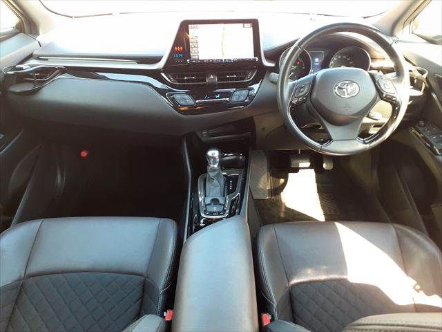 TOYOTA C-HR 2017 Image 31