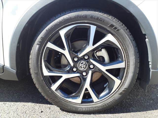 TOYOTA C-HR 2017 Image 31