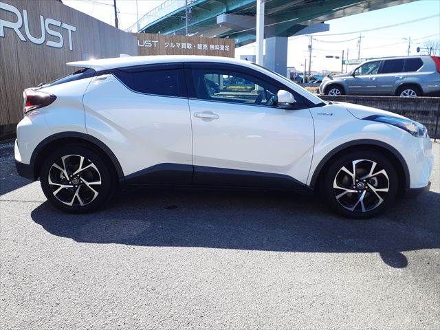 TOYOTA C-HR 2017 Image 31