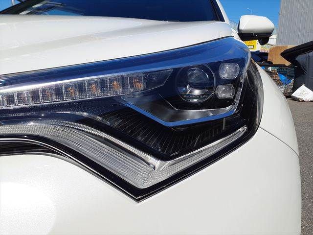 TOYOTA C-HR 2017 Image 31