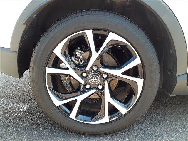 TOYOTA C-HR 2017 Image 31