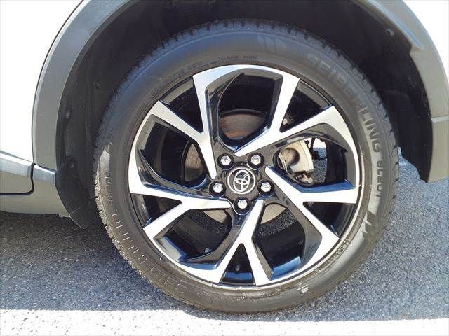 TOYOTA C-HR 2017 Image 31