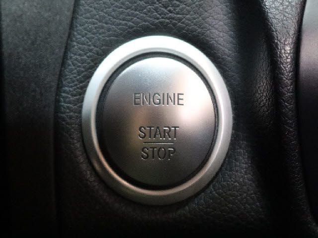 MERCEDES BENZ C CLAS 2017 Image 31