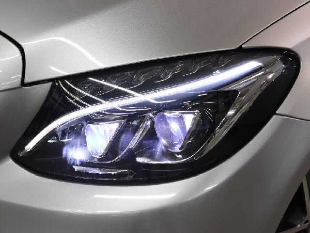 MERCEDES BENZ C CLAS 2017 Image 31