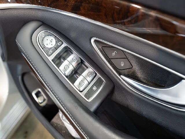 MERCEDES BENZ S CLAS 2019 Image 31