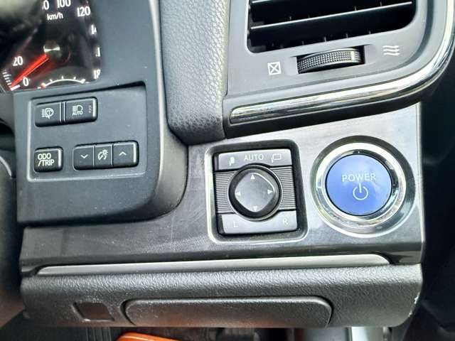 TOYOTA CROWN SEDAN 2013 Image 31