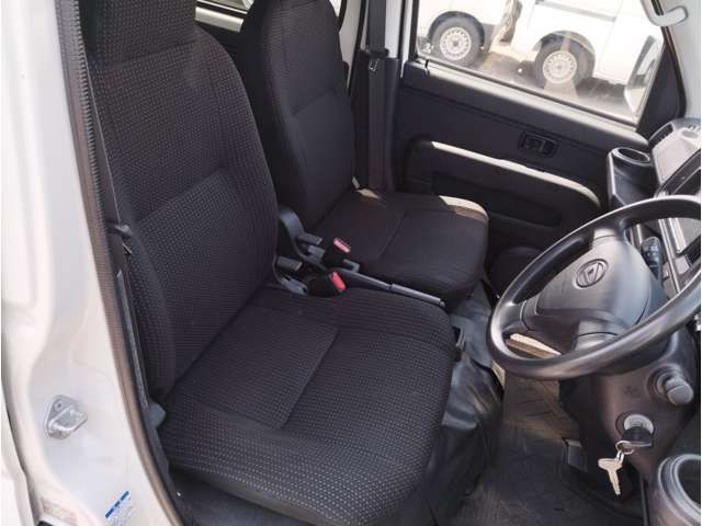 DAIHATSU HIJET CARGO 4WD 2018 Image 31