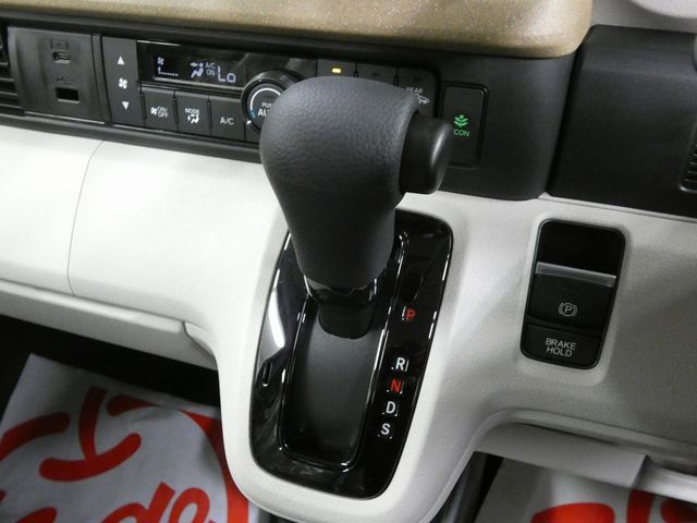HONDA N BOX 4WD 2025 Image 31