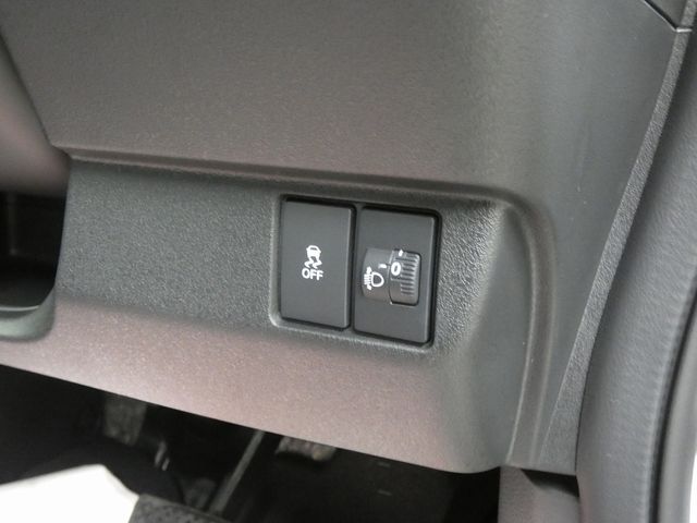 HONDA N BOX CUSTOM 4WD 2025 Image 31