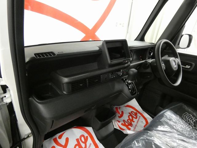 HONDA N BOX CUSTOM 4WD 2025 Image 31