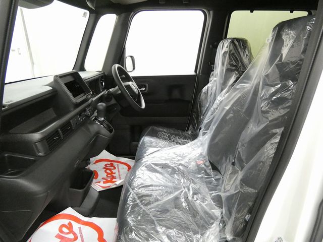 HONDA N BOX CUSTOM 4WD 2025 Image 31