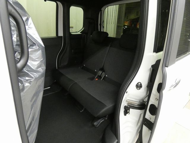 HONDA N BOX CUSTOM 4WD 2025 Image 31