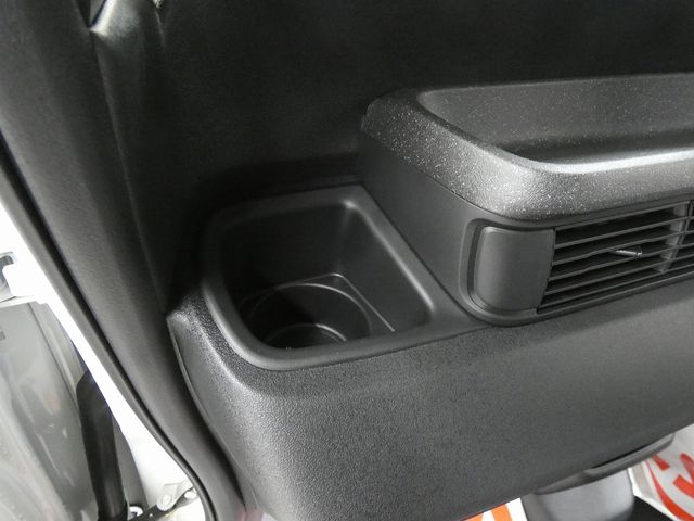 HONDA N BOX CUSTOM 4WD 2025 Image 31