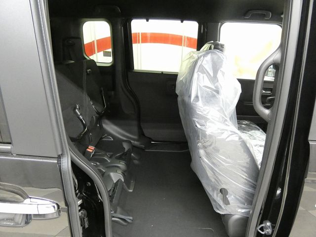 HONDA N BOX CUSTOM 4WD 2025 Image 31