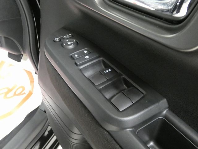 HONDA N BOX CUSTOM 4WD 2025 Image 31