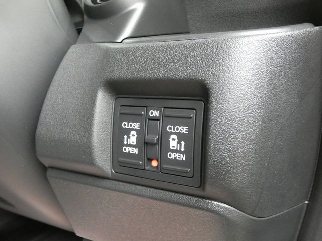 HONDA N BOX CUSTOM 4WD 2025 Image 31