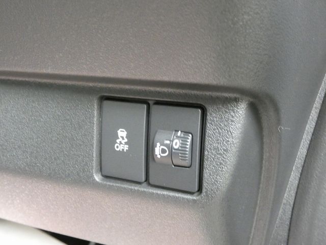 HONDA N BOX CUSTOM 4WD 2025 Image 31