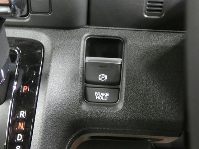 HONDA N BOX CUSTOM 4WD 2025 Image 31