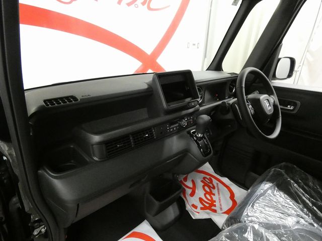 HONDA N BOX CUSTOM 4WD 2025 Image 31