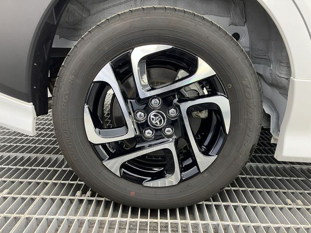 TOYOTA SIENTA HYBRID 2025 Image 31